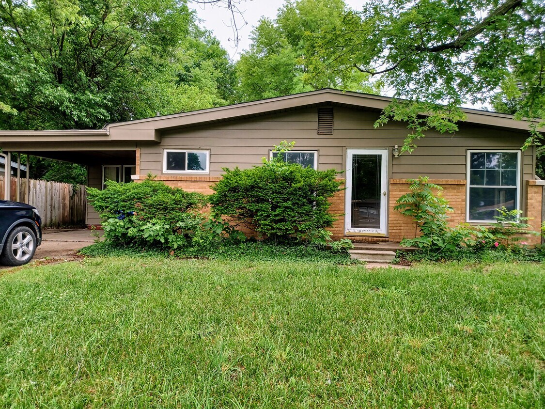 1419 E Beaumont St, Park City, KS 67219 House for Rent in Park City