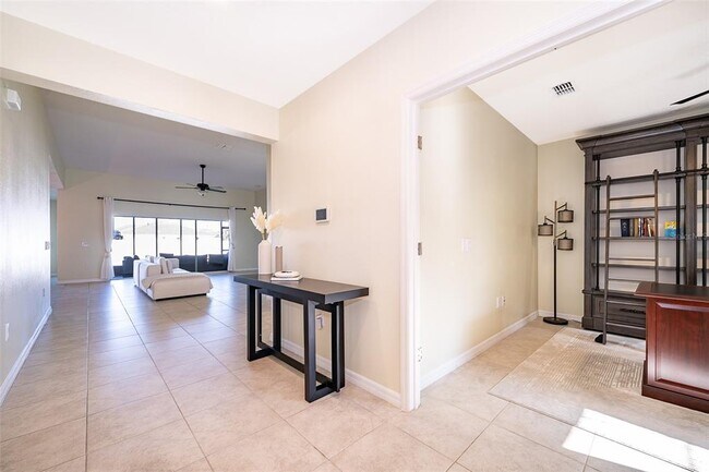 Building Photo - 2630 Summerland Way