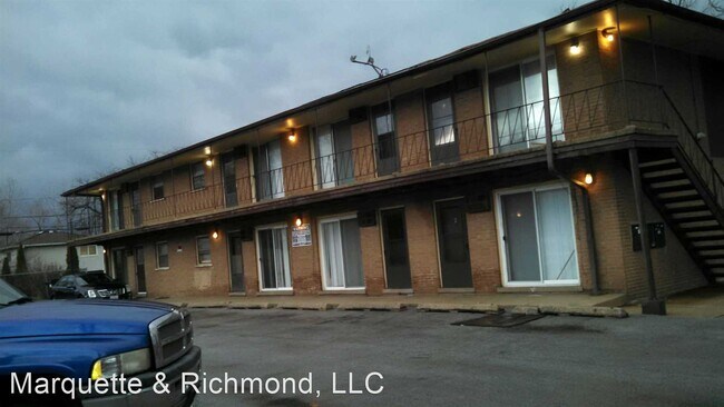 Foto del edificio - 1 br, 1 bath Apartment - 12500 S. Lincoln ...