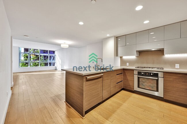 Building Photo - A beautiful 1 bedrooms and 1 bathrooms house