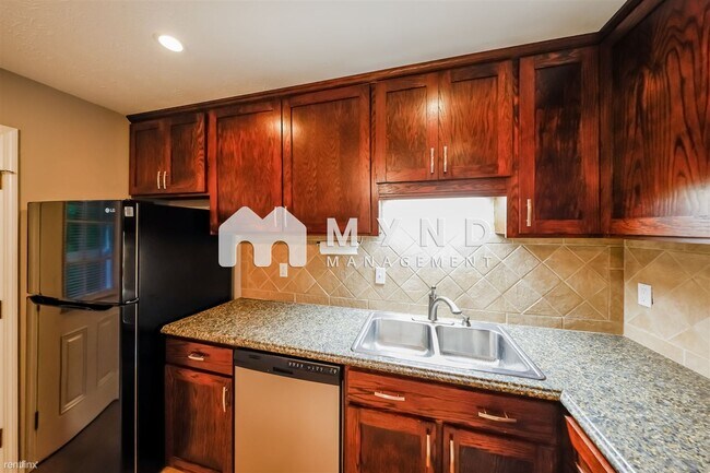 Building Photo - 4 br, 2 bath House - 5827 Dewey Heights Rd