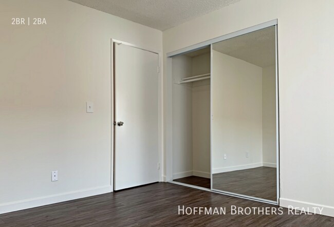 Foto del edificio - 1012 E Acacia Ave