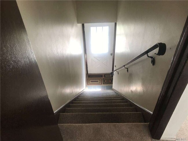 Building Photo - 270A Nassau Rd