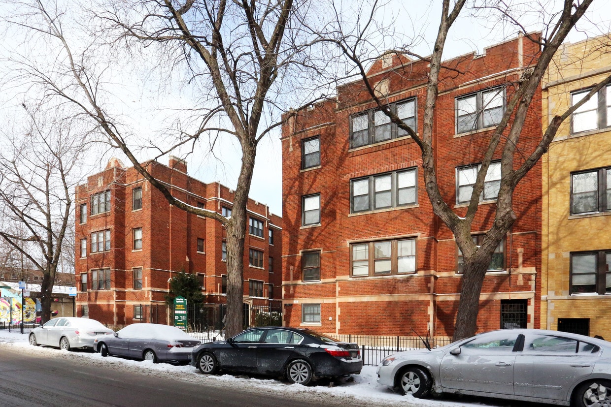 Building Photo - 1364 W Estes Ave