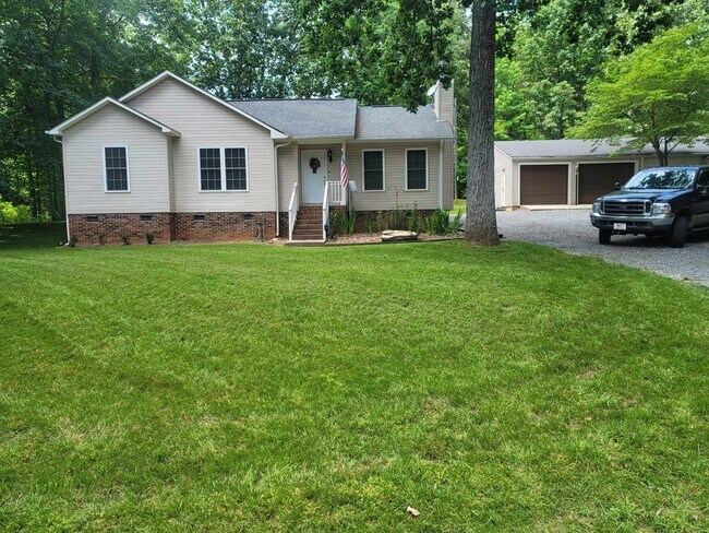 Foto del edificio - 998 Laurelwood Dr