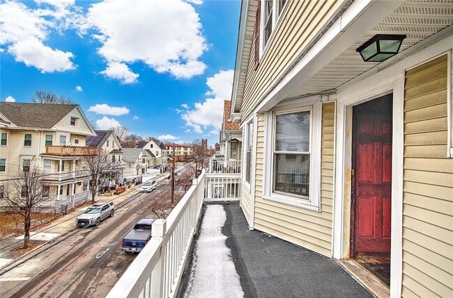 Building Photo - 80 Ontario St