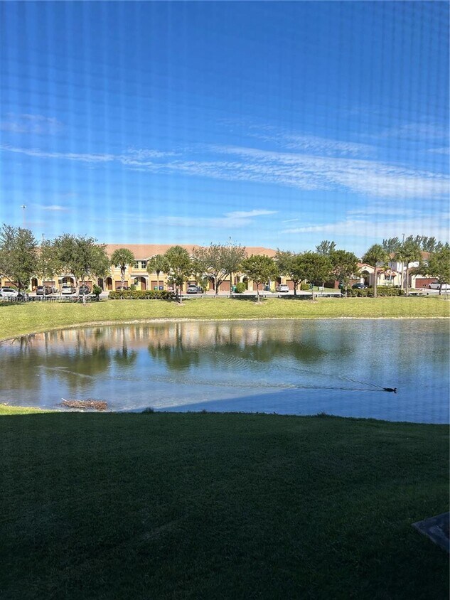 Foto principal - 10255 NW 9th St Cir