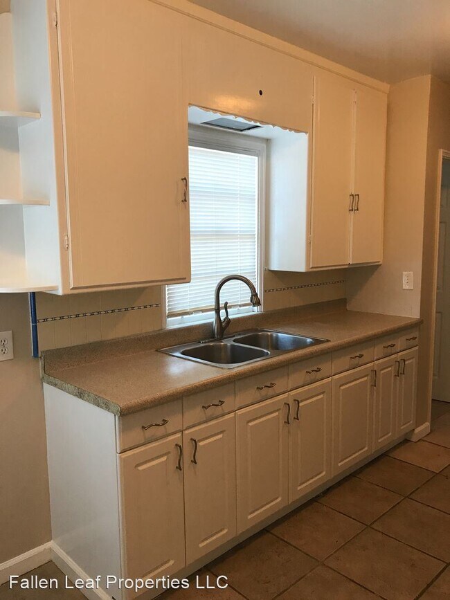 Foto del edificio - 2 br, 1 bath House - 8010 Ney Ave