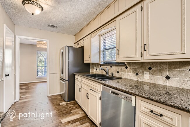 Building Photo - 2701 Ripplesprings Court
