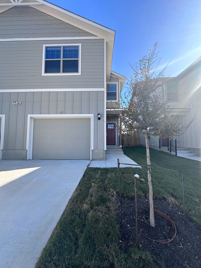 Building Photo - NEW CONSTRUCTION IN GATED COMMUNITY!!! BUI...