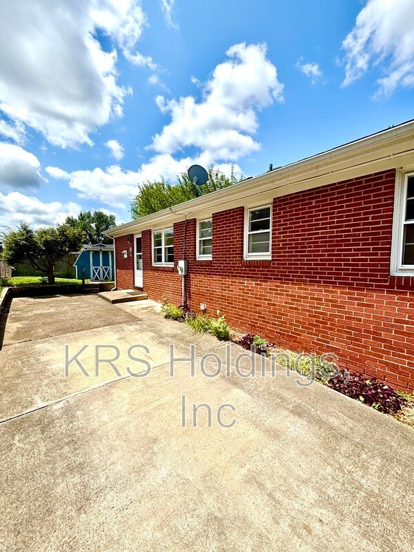 Foto del edificio - 1245 Holmes Ave