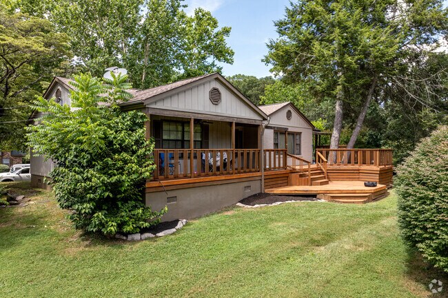 Foto del edificio - Castle Terrace Apartments