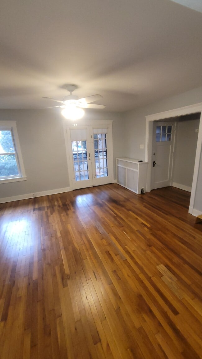 Building Photo - 6941 Meade St