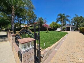 Building Photo - 5116 Dahlia Dr