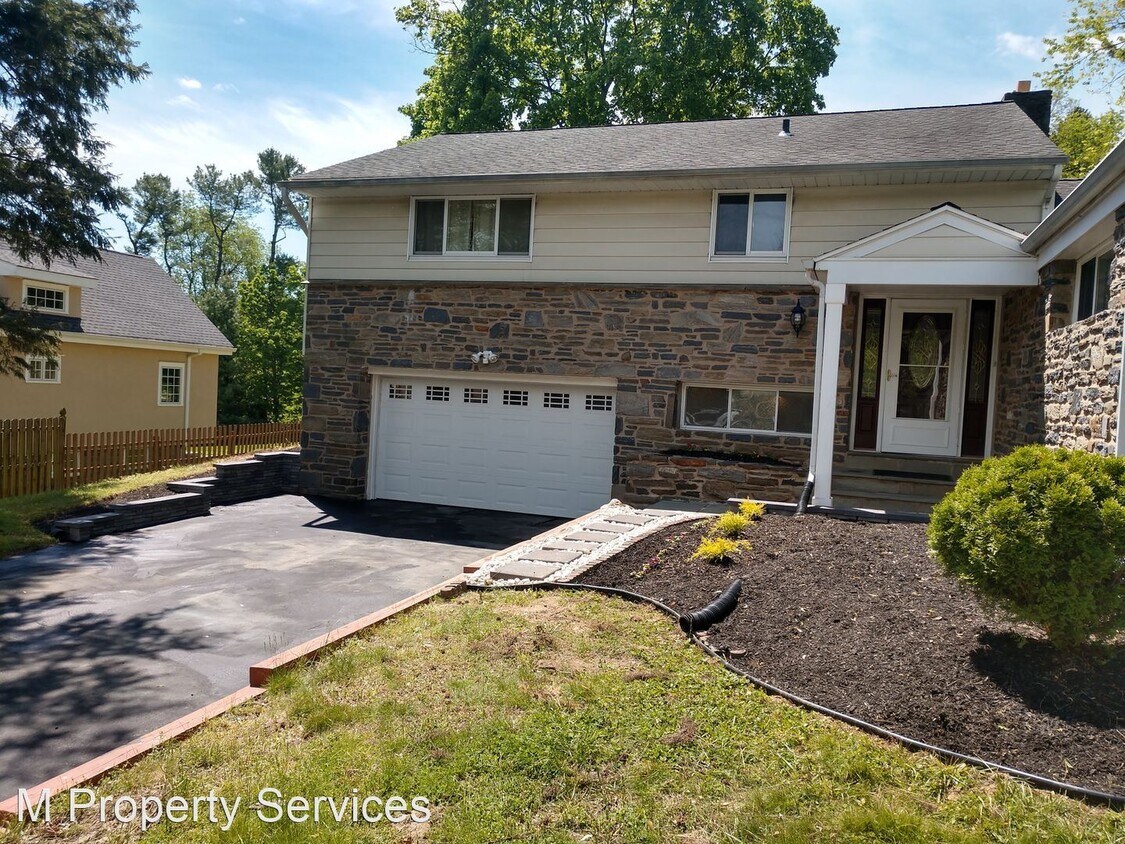 Foto principal - 4 br, 3 bath House - 602 Fairview Road