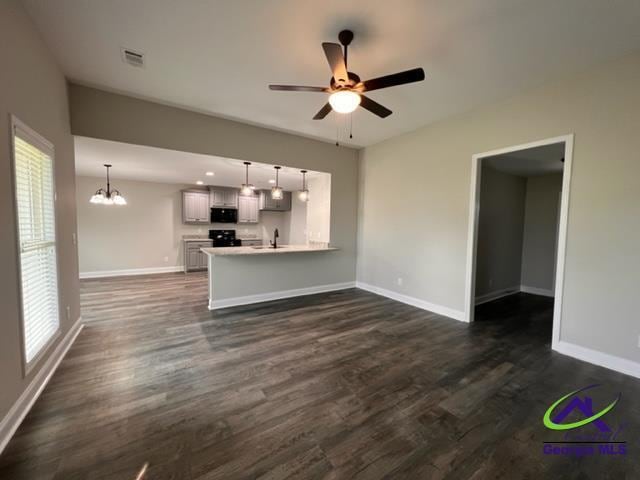 Building Photo - 202 Gunnison Way
