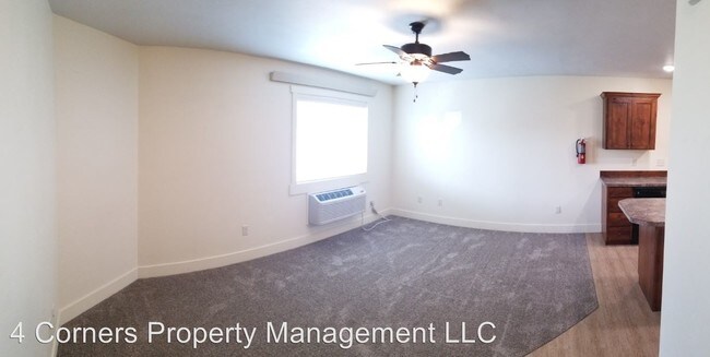 Foto del edificio - 894 Everett Pl