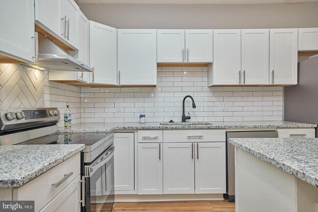 Foto del edificio - 1516 Opus Ave