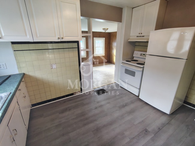 Building Photo - 2439 Chase St