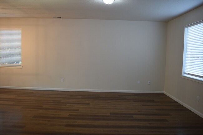 Foto del edificio - 836 SE Linden Ct