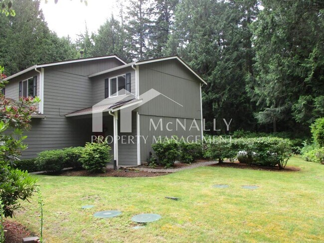 Foto del edificio - Charming 2 Bedroom 2 Bath Duplex