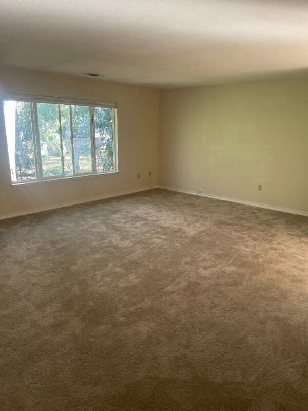 Building Photo - 1858 San Miguel Dr