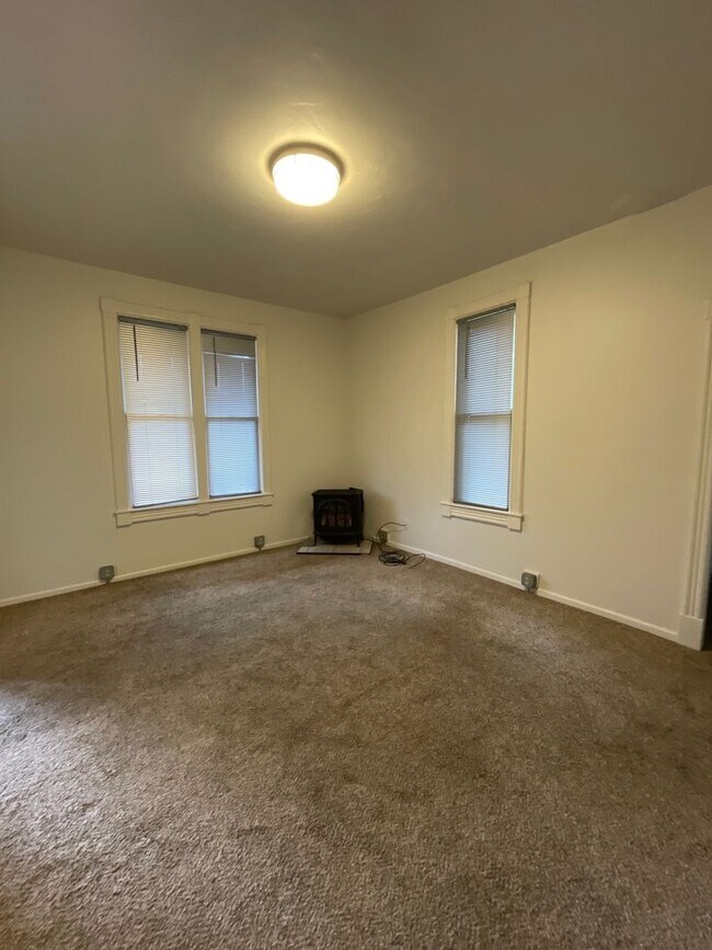 Foto del edificio - 491 NW Beaver St