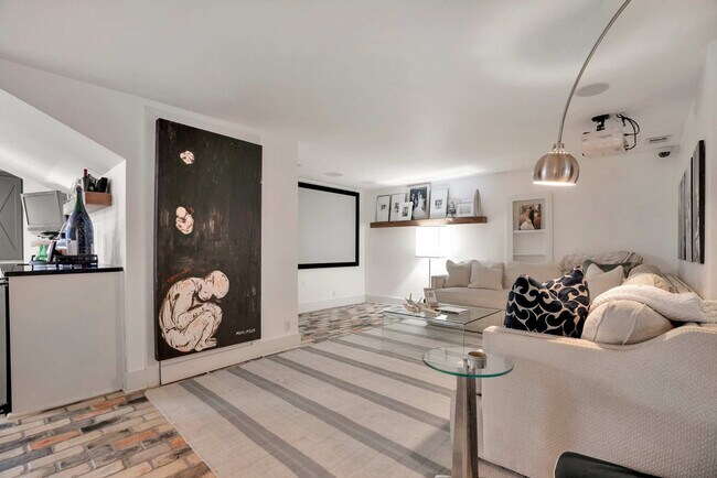 Foto del edificio - 802 N Park Ave