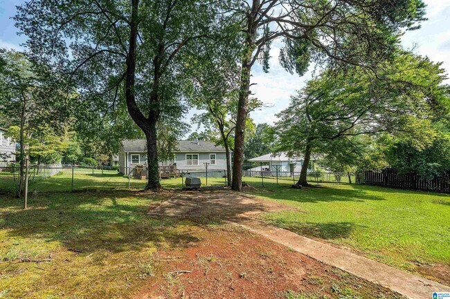 Foto del edificio - 312 Mignon Ave