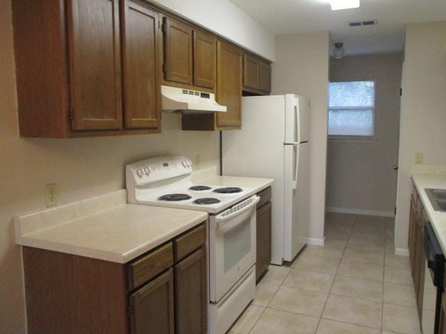 Building Photo - 206 Ann Cir