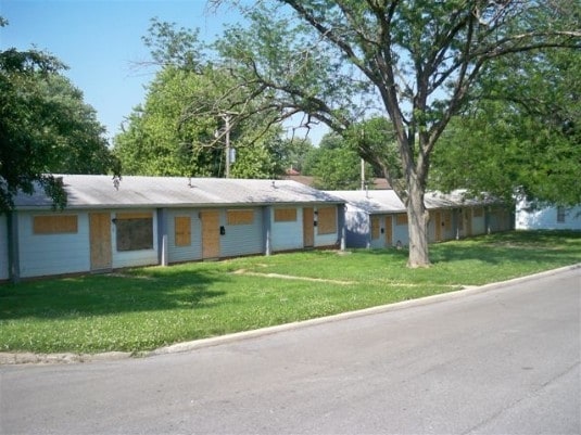 Primary Photo - 401 Cherry St