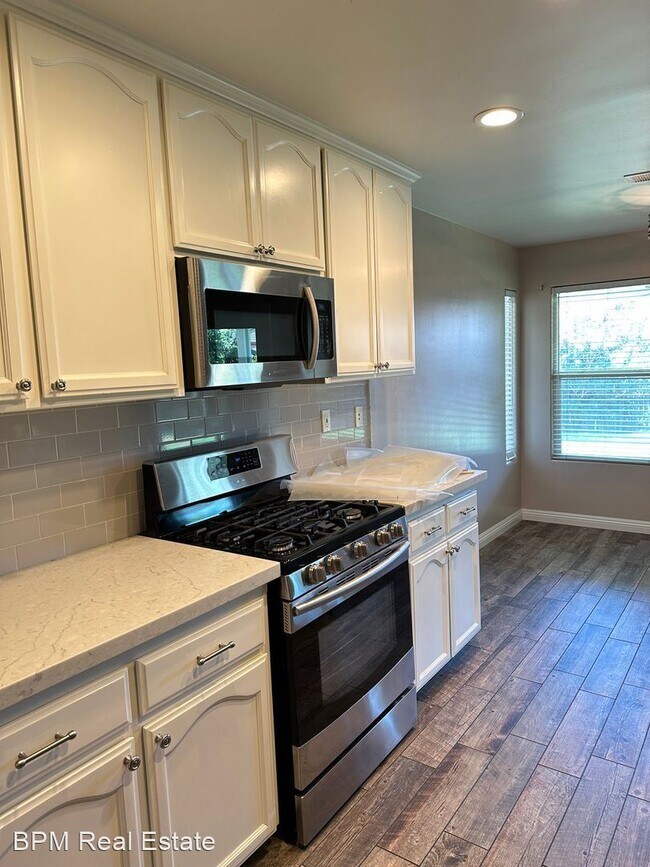 Foto del edificio - 4 br, 2 bath House - 6115 Potenza Ln.
