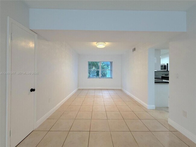 Foto del edificio - 1075 92nd St
