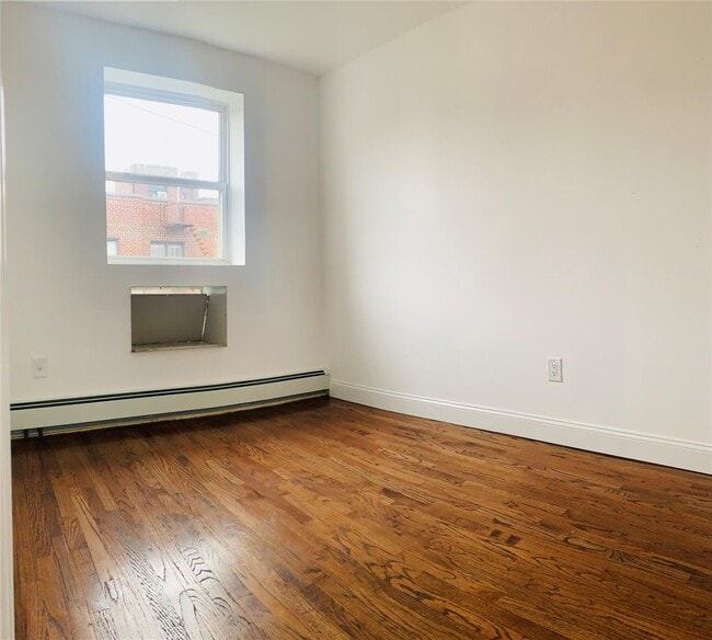 Building Photo - 141-04 Pershing Crescent