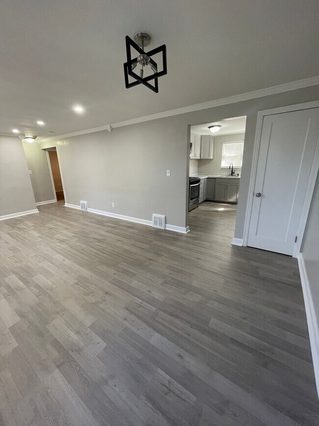Building Photo - 139 Rodilin Dr