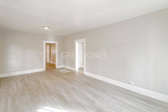 Building Photo - NOW OFFERING HALF OFF THE FIRST FULL MONTH...