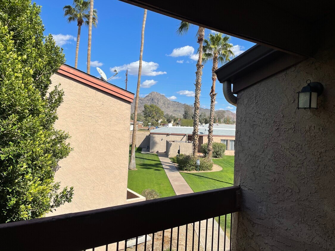 7550 N 12th St Unit 241, Phoenix, AZ 85020 Condo for Rent in Phoenix