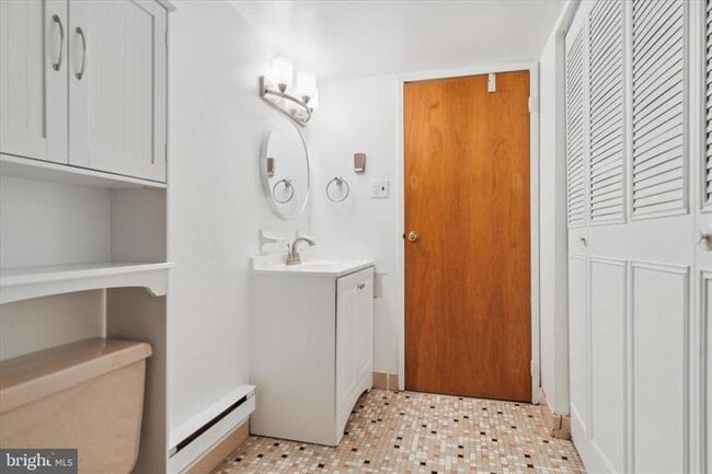 Building Photo - 100 Campbell Cir