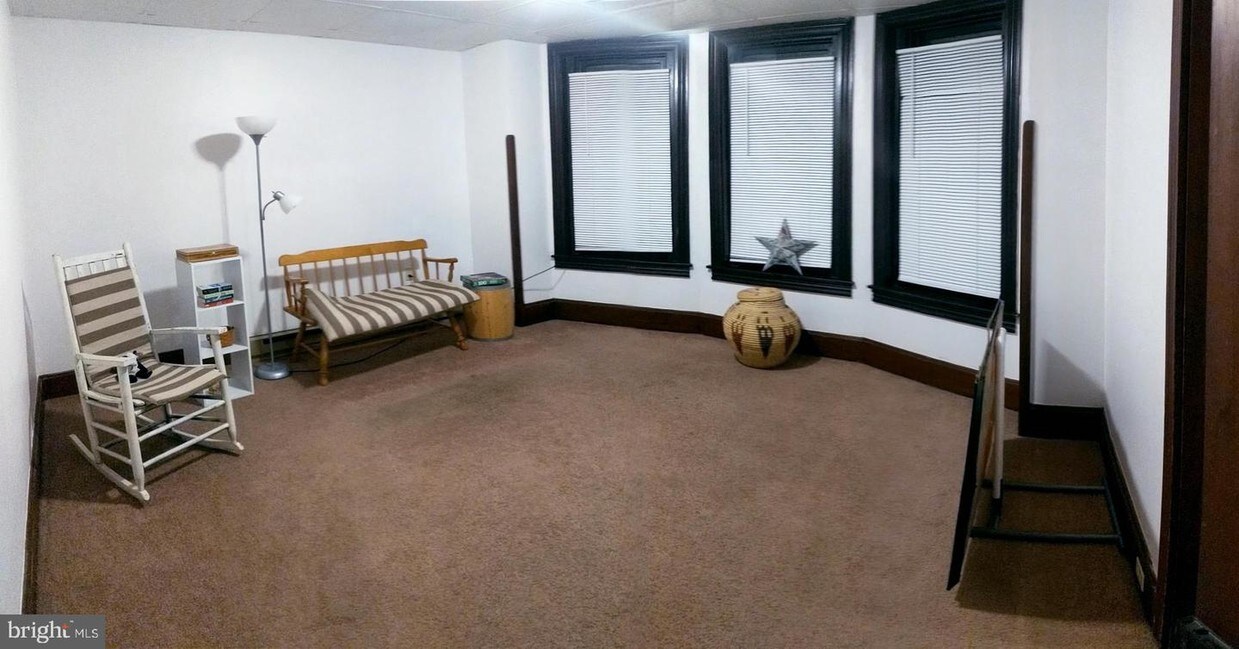 534 S Market St Unit 201, Elizabethtown, PA 17022 Apartment for Rent