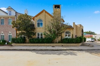 Building Photo - 4063 Breakwood Dr