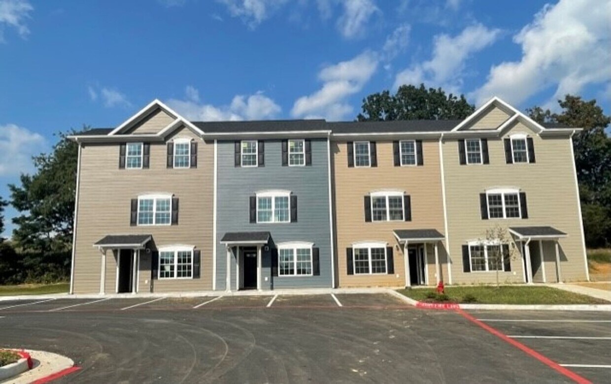 Primary Photo - Brand New One Bedroom Garden Apartment