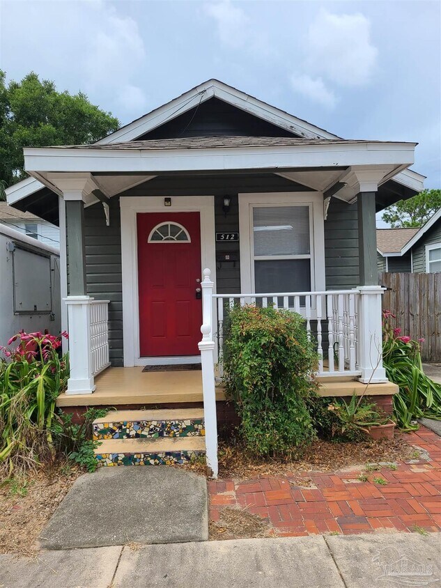 Foto principal - 512 E De Soto St