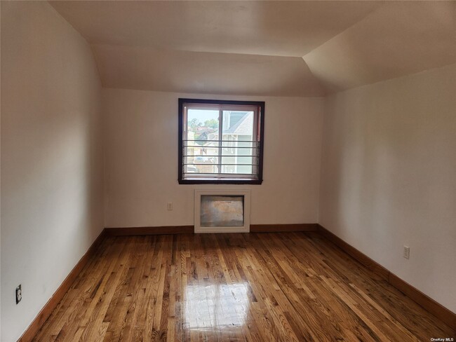 Building Photo - 150-32-150-26 26th Ave