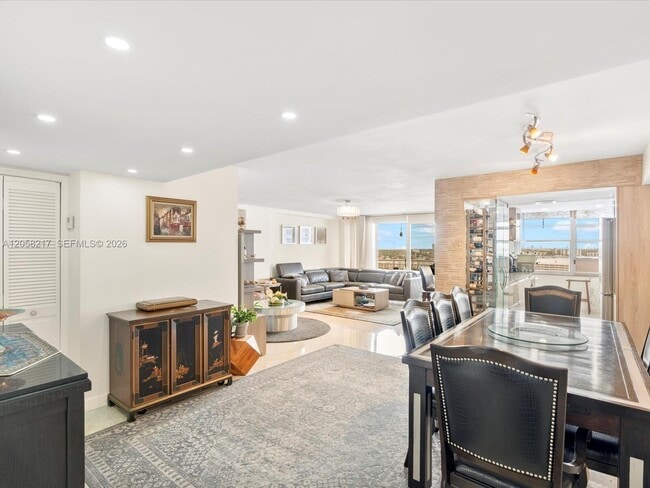 Building Photo - 18071 Biscayne Blvd