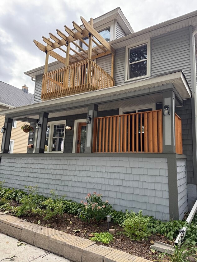 Frente de la casa - 1540 N 10th St