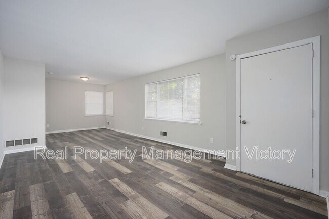 Building Photo - 1216 Huffman Rd