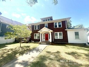 Building Photo - 715 Hawthorne Ln