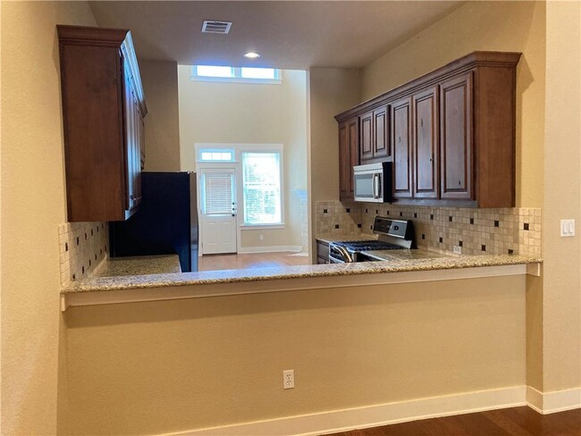 Building Photo - 2930 Grand Oaks Loop