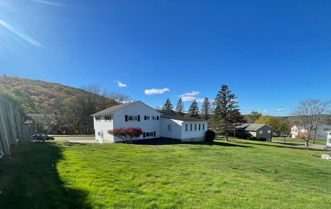 Building Photo - 1005 Murray Hill Rd