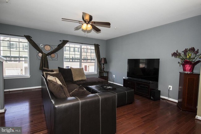 Building Photo - 9327 Master Derby Dr